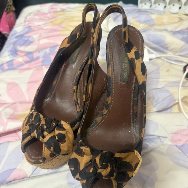 [BUNJANG] Louis Vuitton Leopard Print Ribbon Detail Sandals / 루이비통 레오파드 무늬 샌들