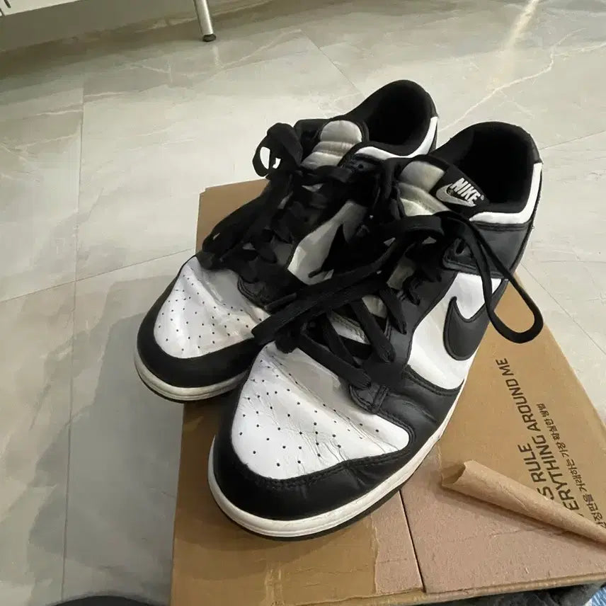 [BUNJANG] Nike Dunk Low 'Panda' Shoes / 나이키 범고래 295