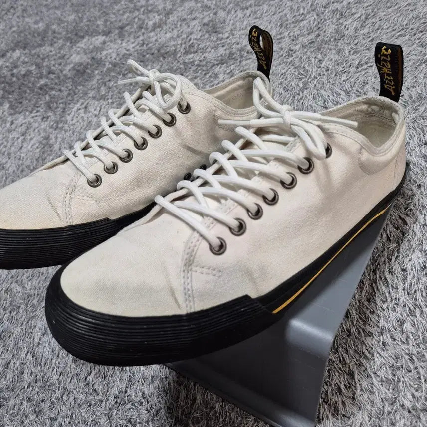 [BUNJANG] Dr. Martens Bonny Suede Sneakers UK 8 (270mm) / 닥터마틴 본틸 스니커즈 UK8(270)
