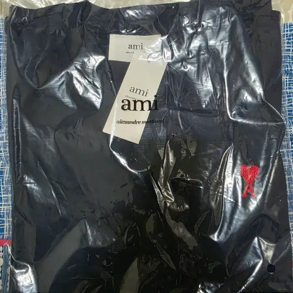[BUNJANG] AMI Alexandre Mattiussi Heart Logo T-Shirt Navy / 아미 알렉산드레 마티우시 하트 로고 반팔 티셔츠 네이비