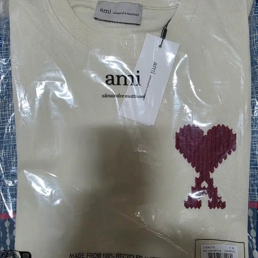 [BUNJANG] AMI Heart Big Logo T-Shirt Ivory / 아미 하트 빅로고 티셔츠 아이보리