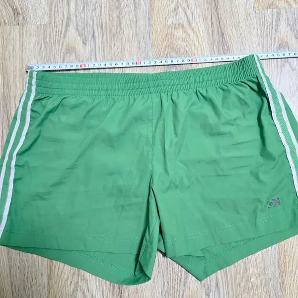 [BUNJANG] Green Sports Shorts Bundle / 연두색 스포츠 반바지</div>2개일괄