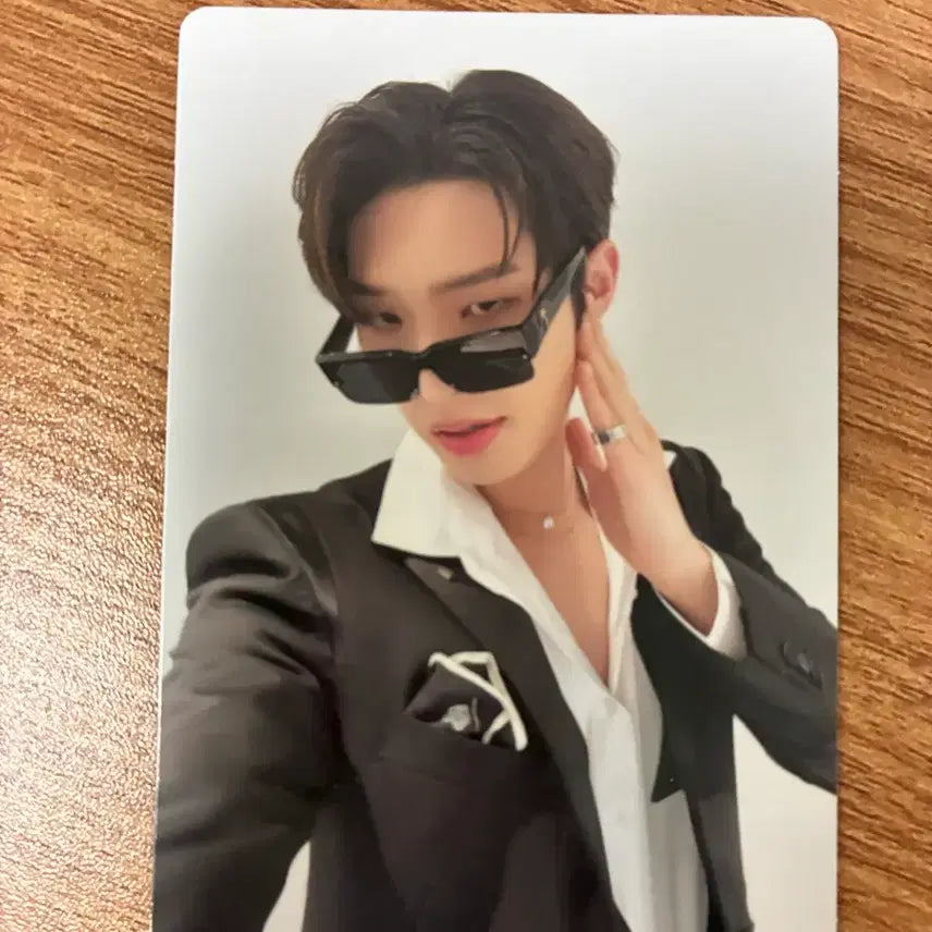 [BUNJANG] ATEEZ Mingi Golden Hour USA Photocard / 에이티즈 민기 Golden hour 1 미국 포카