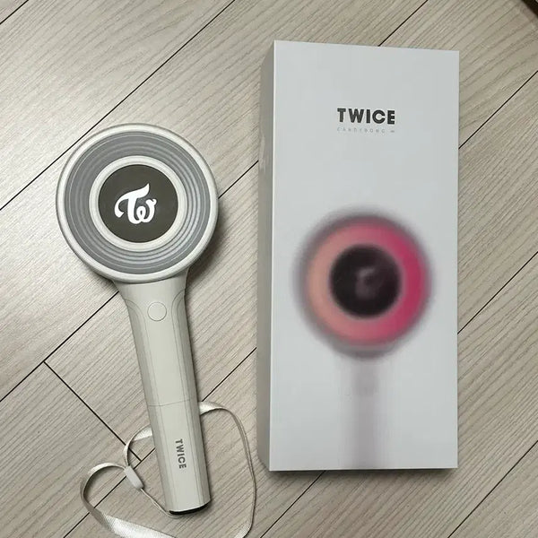 [BUNJANG] Twice Candy Bong Lightstick / 트와이스 응원봉 캔디봉 판매합니다