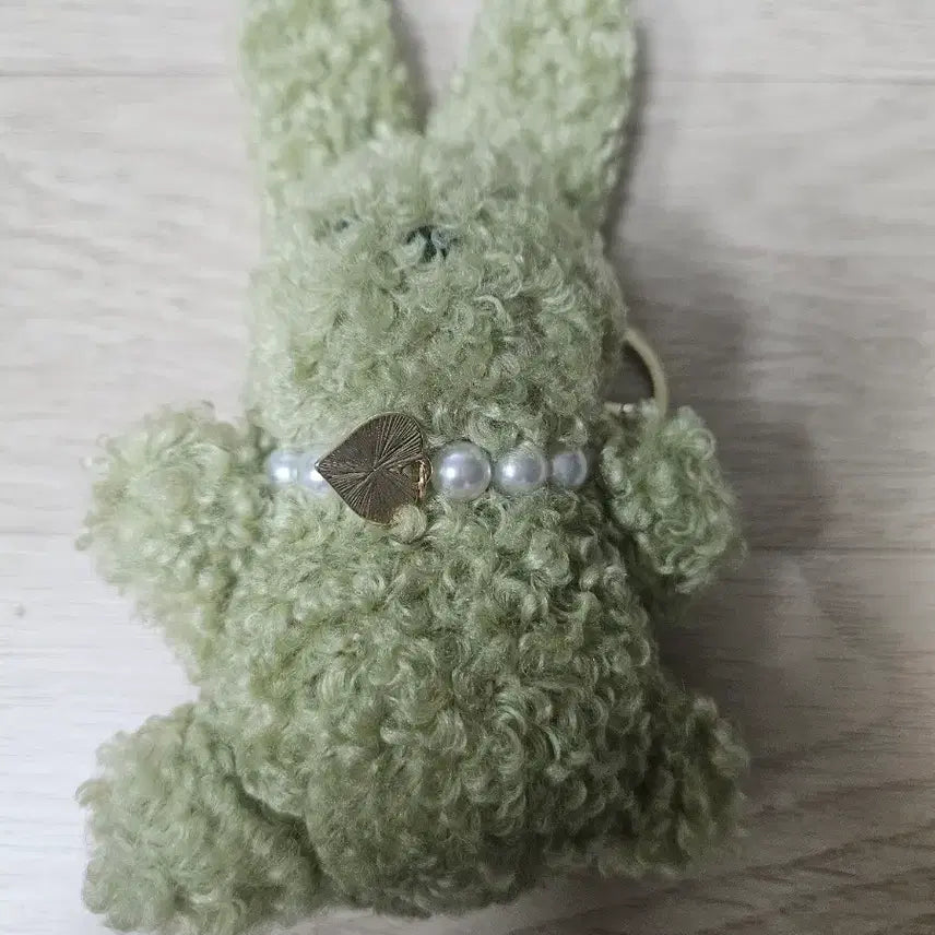 [BUNJANG] Quarterb Olive Rabbit Charm / [쿼터브] 올리브 토끼 키링 새상품
