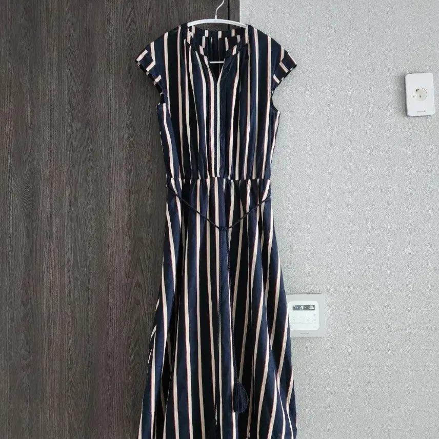 [BUNJANG] Hampstead Striped Cap Sleeve Dress Cotton 100% / Hampstead 스트라이프 캡소매 원피스 ~66 (코튼100)