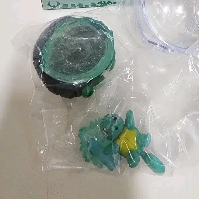 [BUNJANG] Pokemon Terrarium Collection 2 Squirtle Figure / (새상품)포켓몬 테라리움 컬렉션 2 (꼬부기)