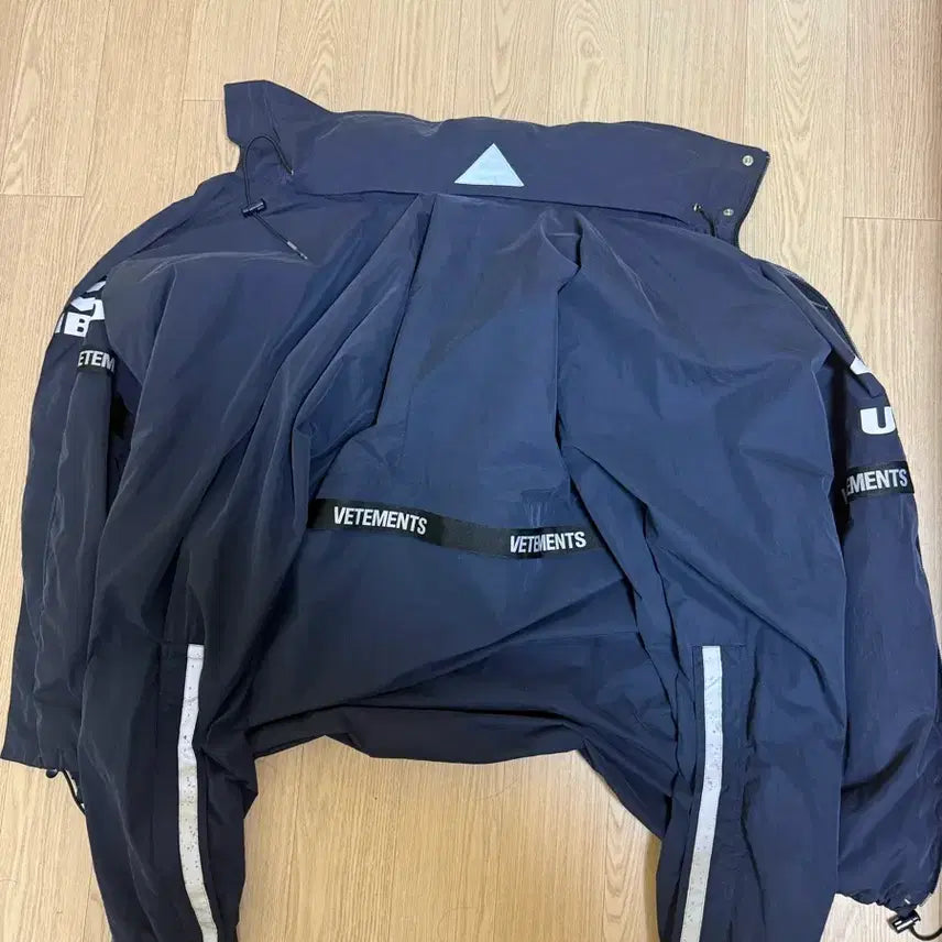[BUNJANG] Umbro x VETEMENTS Collaboration Jacket / 엄브로X베트멍 콜라보 자켓