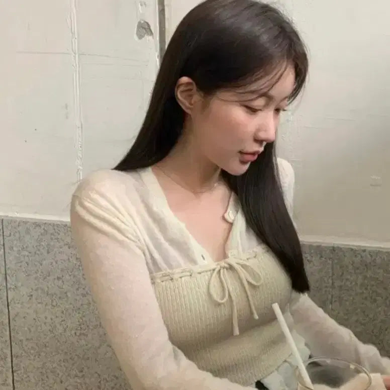 [BUNJANG] Lietu Ribbon Sleeveless Knit Top Beige / 리에뜨 리본 슬리브리스 니트 탑 베이지 릴리코츠 타낫 르플레인 시에