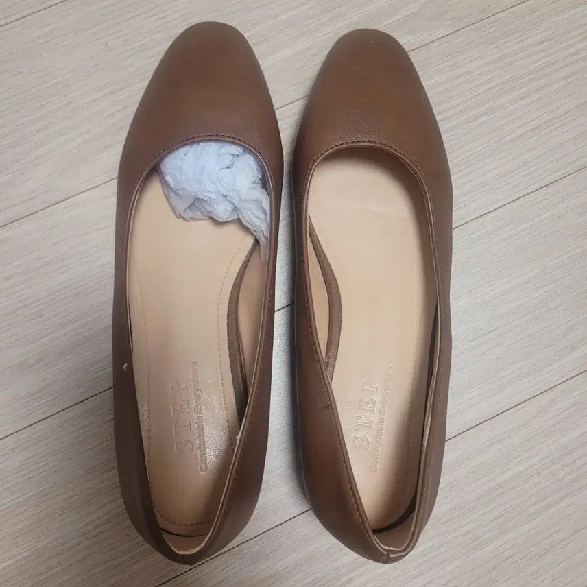 [BUNJANG] Flat Shoes - Brown, Size 225 / 새상품 플랫구두 브라운225