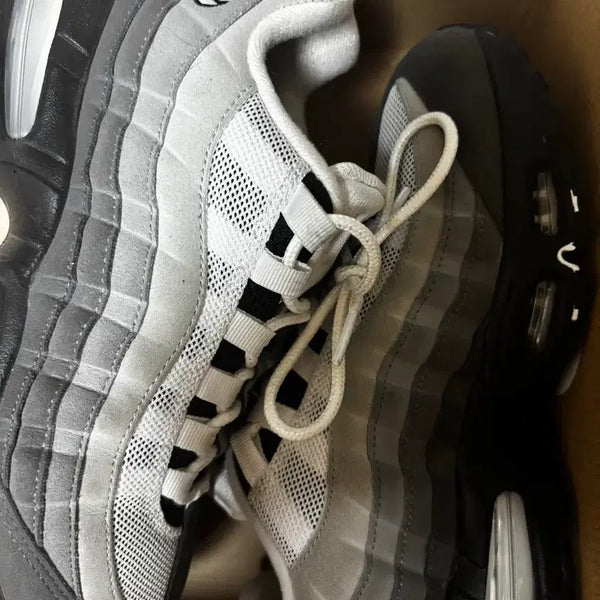 [BUNJANG] Nike Air Max 95 OG Black White / 나이키 에어맥스 95 og 블랙 화이트