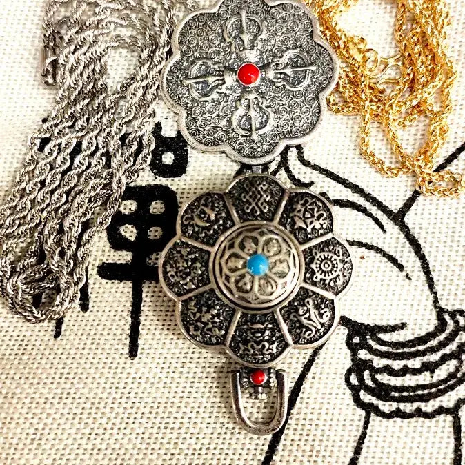 [BUNJANG] Tibetan Eight Auspicious Symbols Vajra Heart Sarira Necklace / 티벳 팔길상 금강심 6자 사리/기타 보관 목/고리