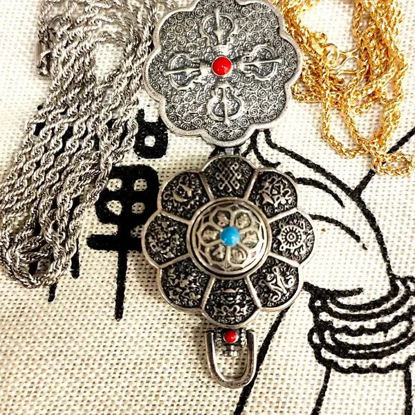 [BUNJANG] Tibetan Eight Auspicious Symbols Vajra Heart Sarira Necklace / 티벳 팔길상 금강심 6자 사리/기타 보관 목/고리