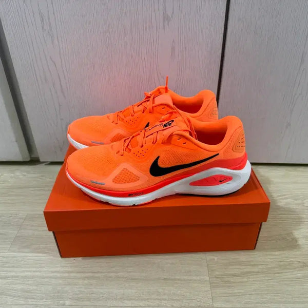 [BUNJANG] Nike Structure 26 Running Shoes - Size 285 / 나이키 스트럭처 26 285 사이즈
