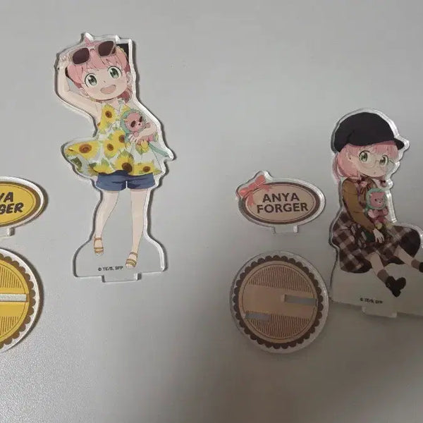 [BUNJANG] Spy x Family Anya Acrylic Stand (2 Types) / 스파이 패밀리 아냐 아크릴 스탠드 2종 판매