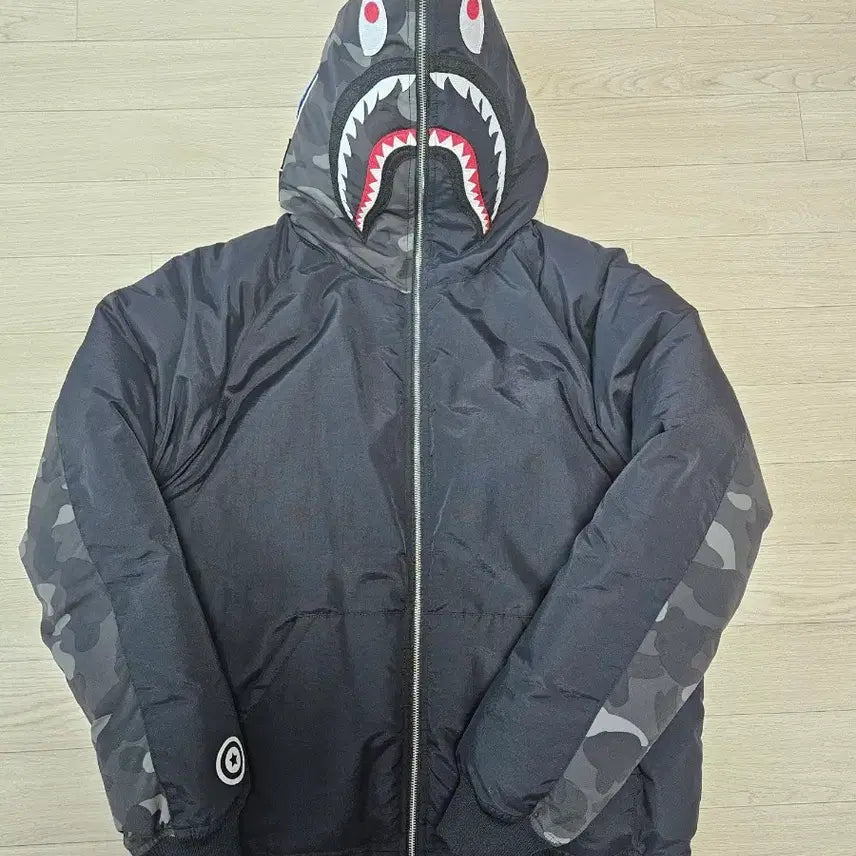 [BUNJANG] BAPE Shark Black Camo Down Jacket / 베이프 샤크 흑계 패딩 2xl