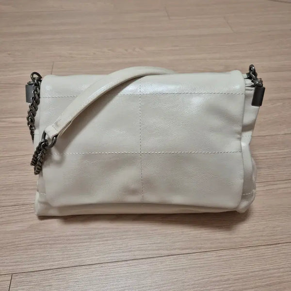 [BUNJANG] Zara Rock Flap Shoulder Bag Cream (Discontinued) / [정품] [단종] 자라 락 플랩 숄더백 크림색 유나백