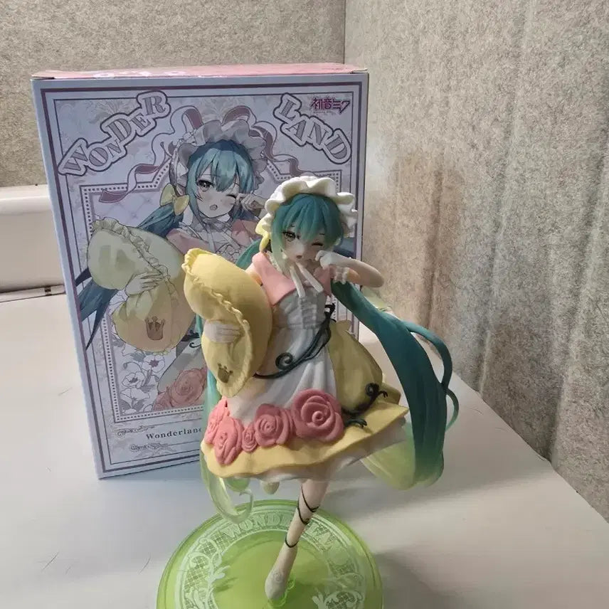 [BUNJANG] Hatsune Miku Wonderland Taito Sleeping Beauty Figure / 하츠네 미쿠 원더랜드 타이토 / 잠자는 숲속의 미녀
