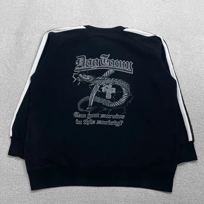 [BUNJANG] Dogtown Dragon Graphic Sweatshirt Black XL / 도그타운 Dog town 드래곤 그래픽 맨투맨 블랙