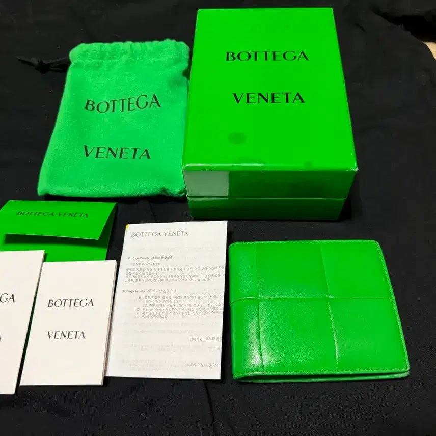 [BUNJANG] Bottega Veneta Cassette Bi-Fold Wallet Green / 보테가베네타 카세트 반지갑 그린