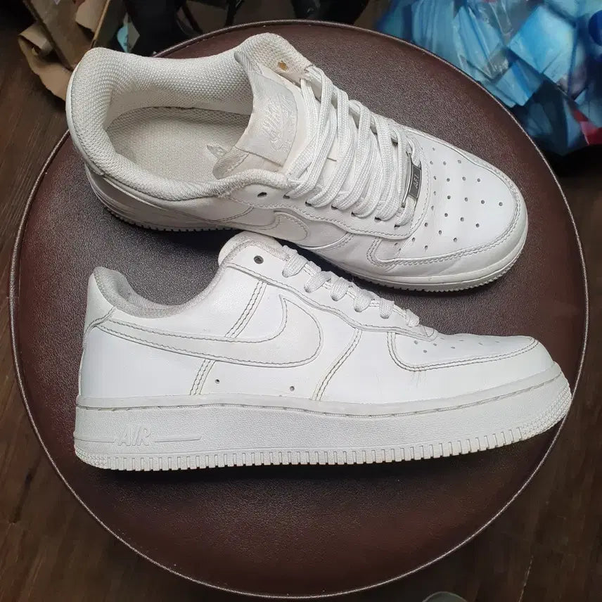 [BUNJANG] Nike Air Force 1 All White Sneakers (240) / 나이키 에어포스1 올백 240