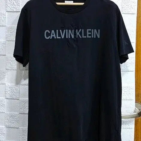 [BUNJANG] Calvin Klein Logo Short Sleeve T-Shirt Black / (R)캘빈클라인 로고 반팔 블랙 M