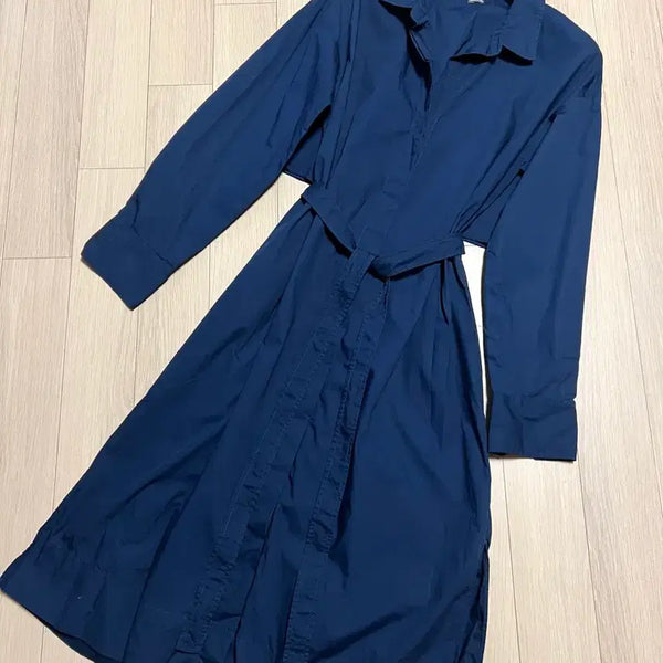 [BUNJANG] Club Monaco Back Slit Long Shirt Dress Navy / 한섬 클럽모나코 등트임 바스락 셔츠 벨트 롱원피스 네이비 오픈카라 여행룩