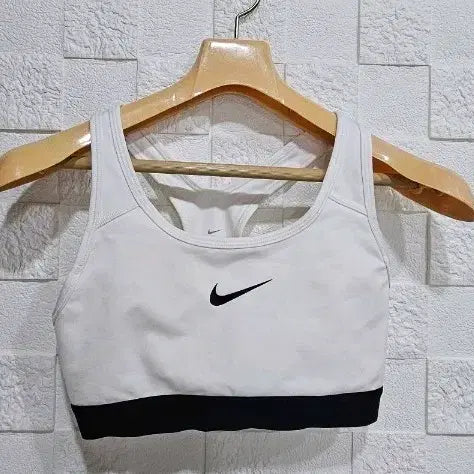 [BUNJANG] Nike Sports Bra White / (R)나이키 스포츠 브라 화이트 S