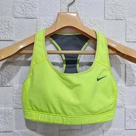 [BUNJANG] Nike Sports Bra Fluorescent S / (R)나이키 스포츠 브라 형광색 S