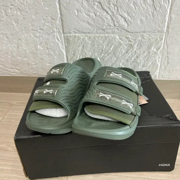 [BUNJANG] Hoka x WTAPS 265 Ora Luxe Leaf Clover Khaki / 새상품 265 호카 x 더블탭스 오라 럭스 리프 클로버 카키색