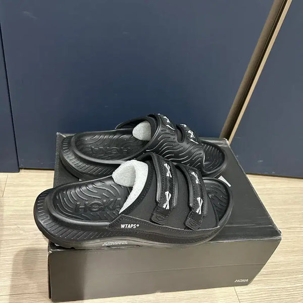 [BUNJANG] Hoka x WTAPS Ora Luxe Slippers Black / (새상품)265 사이즈 호카x더블탭스 오라럭스 블랙  슬리퍼