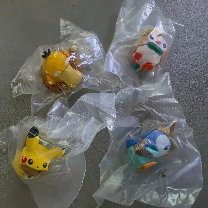 [BUNJANG] Pokemon Center Limited Gacha - Eevee, Psyduck, Rowlet, Piplup Figure Set / 포켓몬센터 한정 가챠 - 이브이/고라파덕/나몰빼미/펭도리