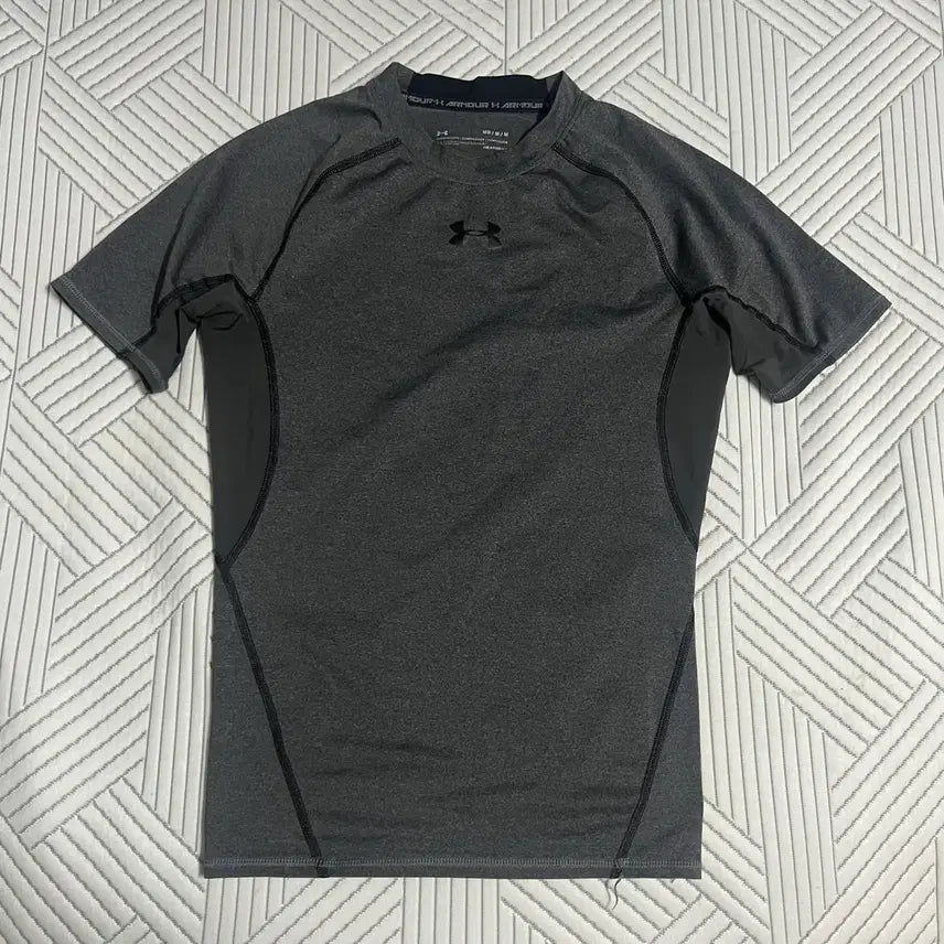 [BUNJANG] Under Armour HeatGear Performance Short Sleeve T-Shirt Charcoal / 언더아머 히트기어 기능성 반팔 M 트레이닝복 운동복 차콜
