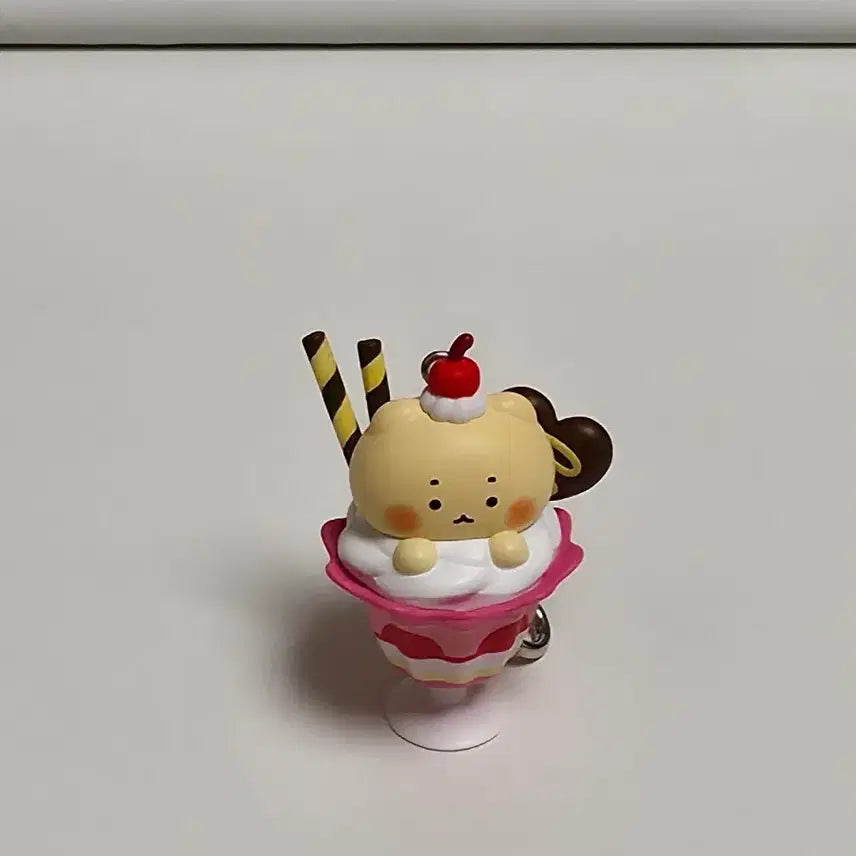 [BUNJANG] Olive Young Parfait Manggomi Figure Keychain / 올리브영 파르페 망곰이 피규어 키링