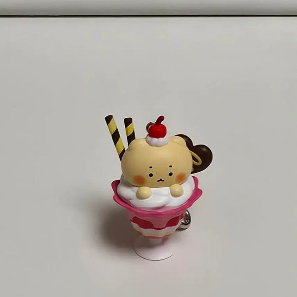 [BUNJANG] Olive Young Parfait Manggomi Figure Keychain / 올리브영 파르페 망곰이 피규어 키링