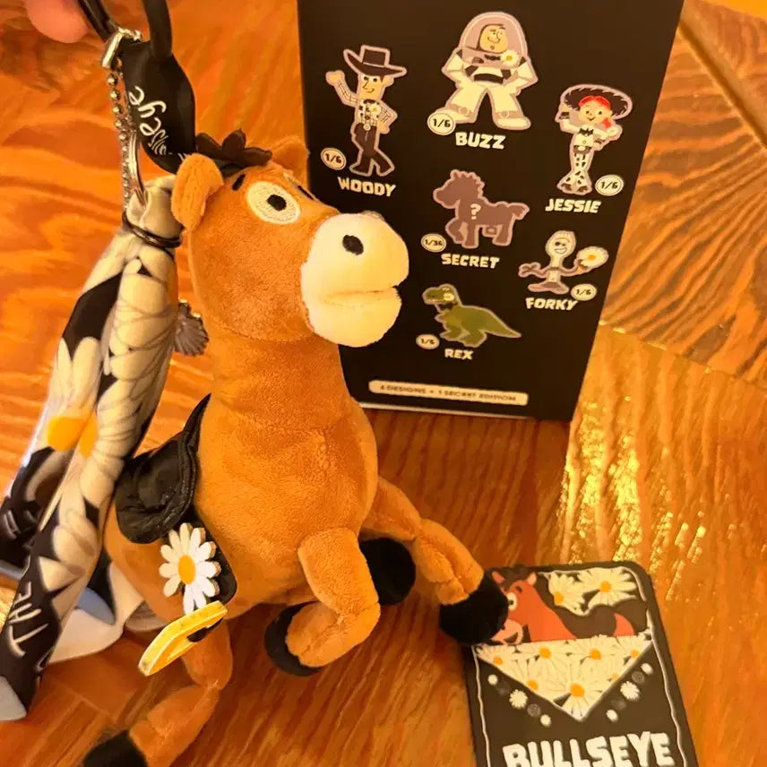 [BUNJANG] PEACEMINUSONE x Toy Story Bullseye Secret Blind Keyring / 토이스토리 x 피스마이너스원 블라인드 키링 (불스아이 시크릿)