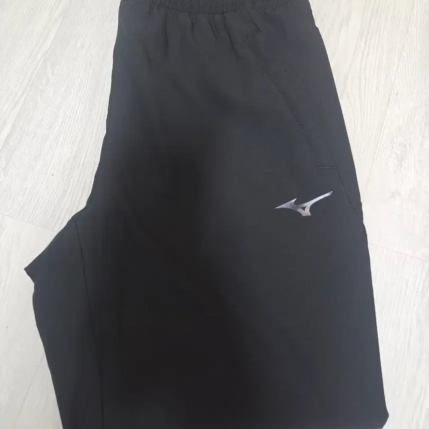 [BUNJANG] Mizuno Training Pants Black Size S (Unworn) / 미즈노 트레이닝 팬츠 블랙 S 사이즈 미착용