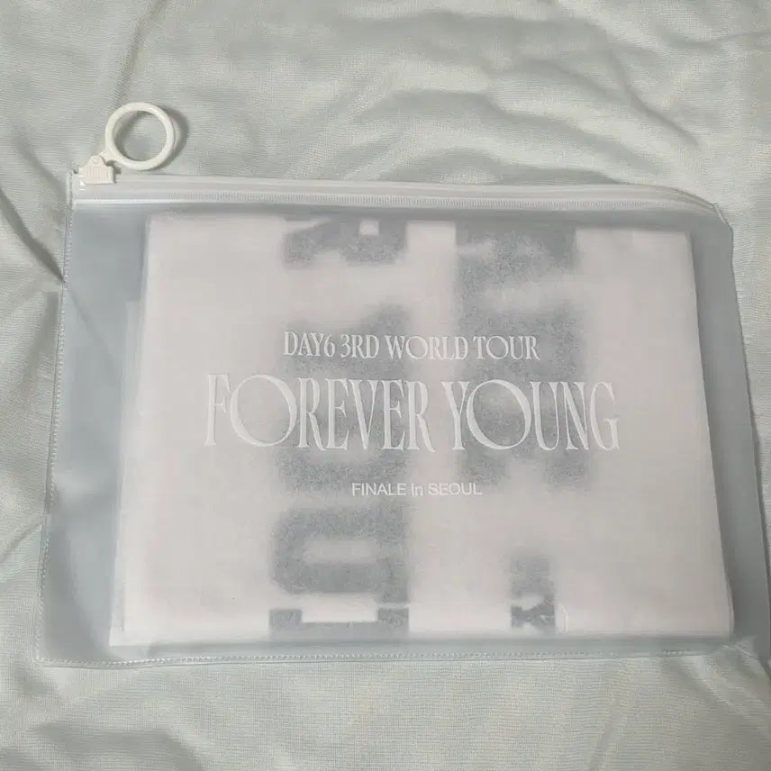 [BUNJANG] Day6 Forever Young Encore Fanclub Towel Slogan / 데이식스 포에버영 앙콘 팬클럽 타올 슬로건