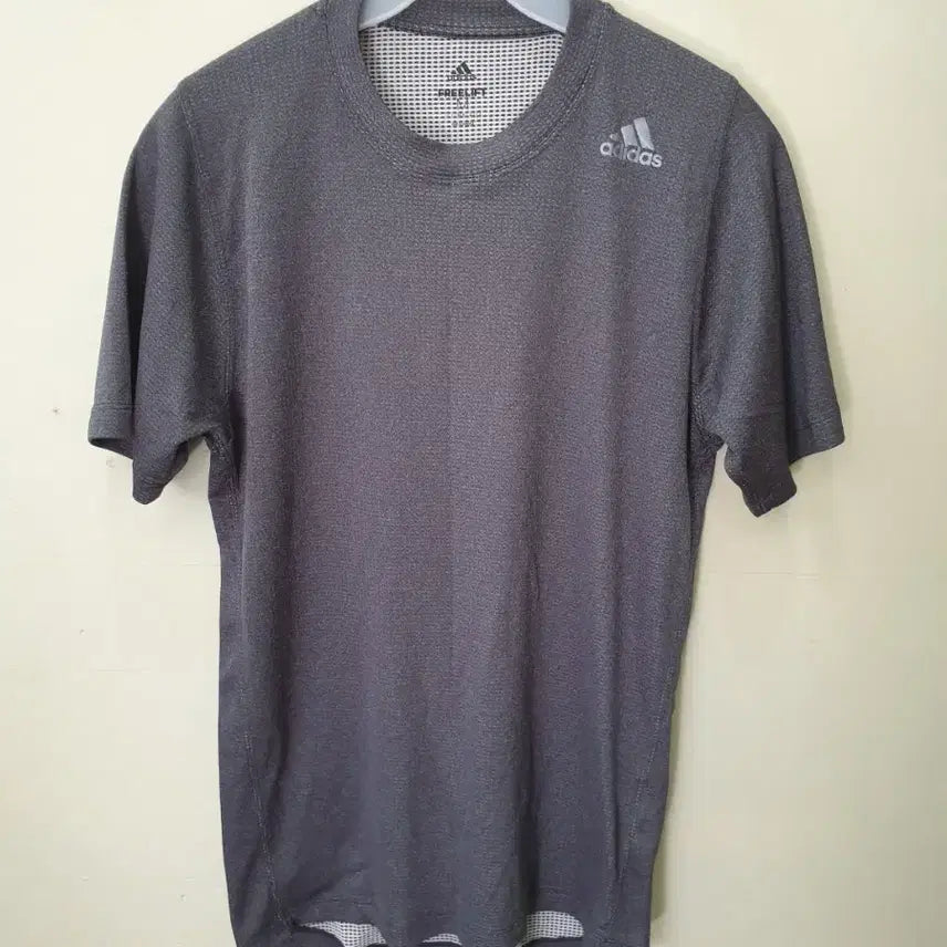 [BUNJANG] Adidas Functional Short Sleeve T-Shirt M / M 아디다스 기능성 반팔티
