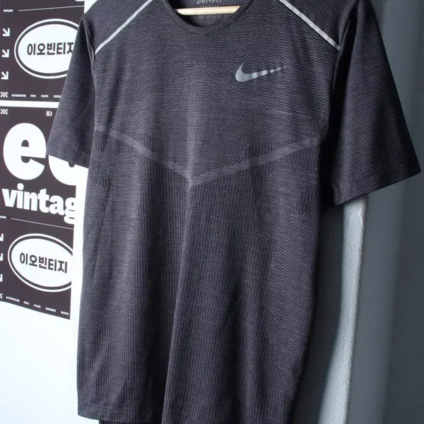 [BUNJANG] Nike Performance Pattern Short Sleeve T-Shirt - Gray / (M-L) 나이키 반팔 티셔츠 기능성 패턴 그레이 런닝 러닝-H34937