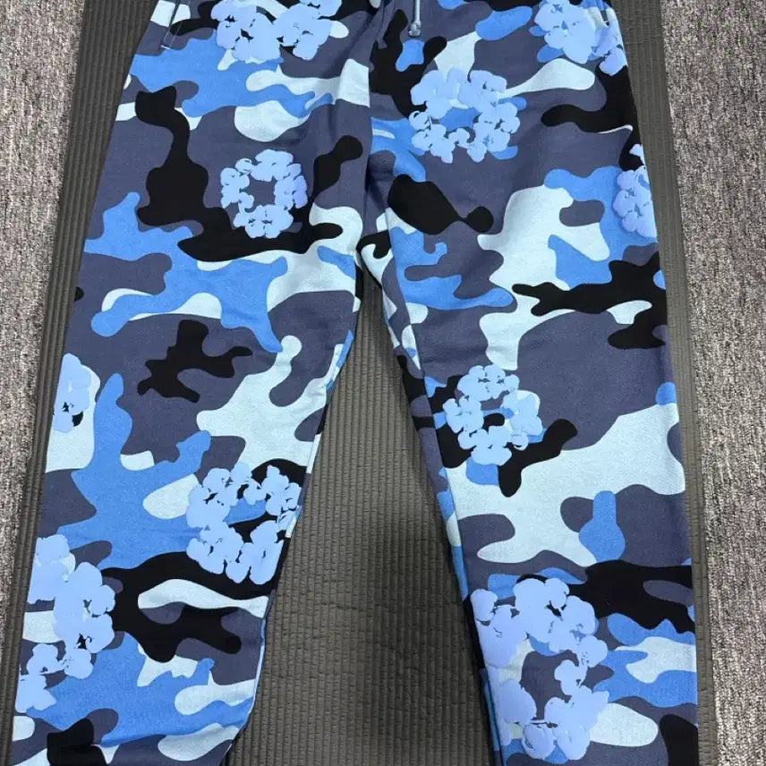 [BUNJANG] Denim Tears Camouflage Jogger Pants / 데님티어스 바지