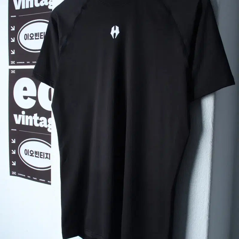 [BUNJANG] HUGON Functional Muscle Fit Short Sleeve T-Shirt Black XL / (XL) 허그본 반팔 티셔츠 기능성 머슬핏 블랙-H34955