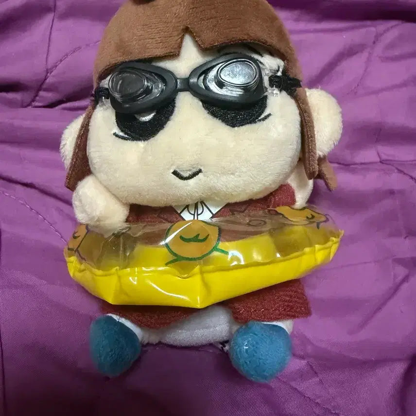 [BUNJANG] Crayon Shin-chan "Water Play" Suzy Keychain / 짱구 수지 키링 물놀이버전