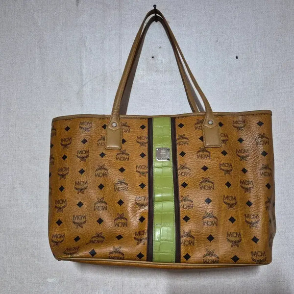 [BUNJANG] MCM Logo Pattern Tote Bag / MCM 엠씨엠