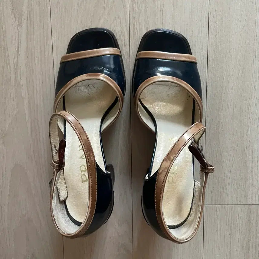 [BUNJANG] Vintage Prada Shoes / 빈티지 프라다 구두
