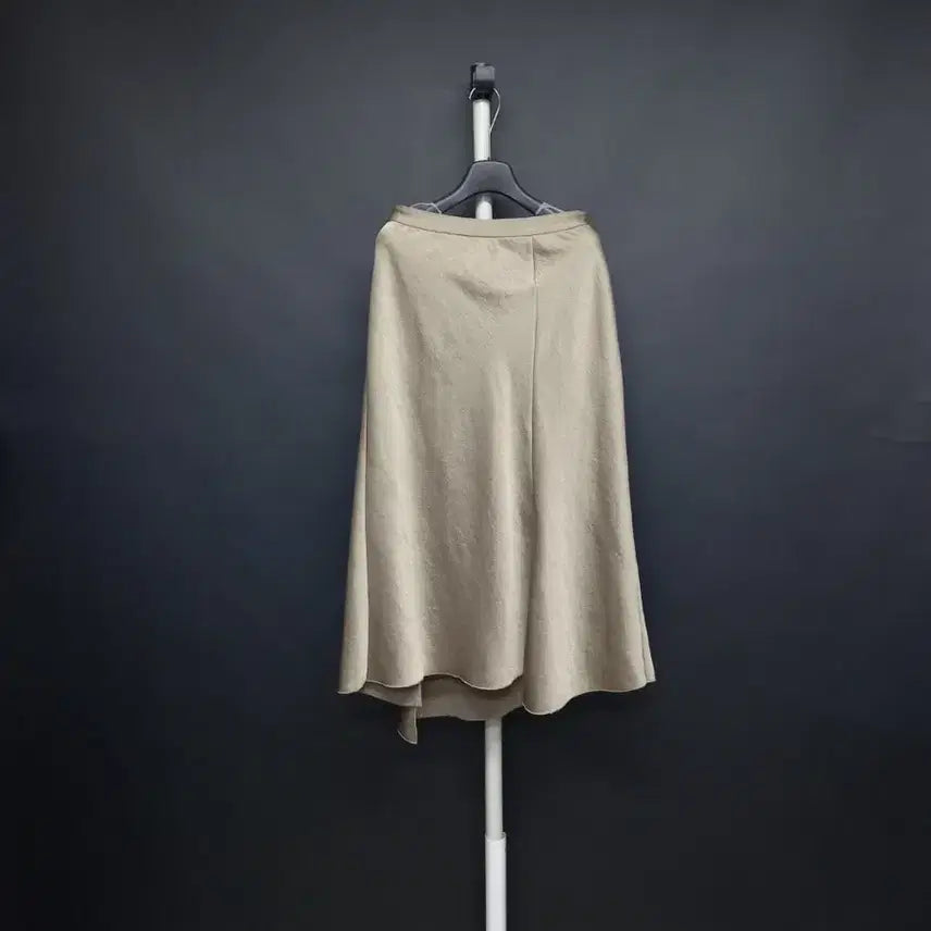 [BUNJANG] Time Flare Asymmetrical Long Skirt Khaki / 타임 춘하추 플레어 언발 롱 스커트 64 44.55