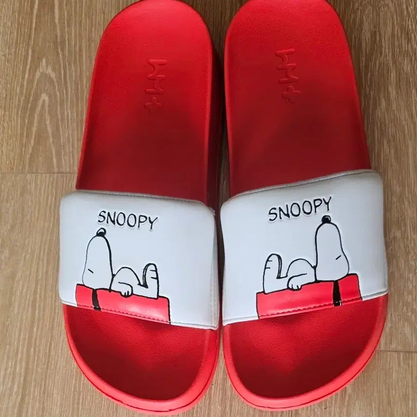 [BUNJANG] Snoopy Red Slippers (Size 250) / 스누피 레드 슬리퍼250