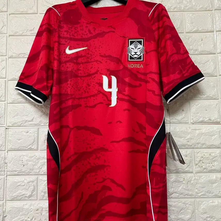 [BUNJANG] Kim Min-jae National Team Jersey (Size M) / 국대 유니폼 김민재 마킹M