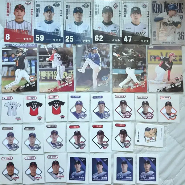 [BUNJANG] KBO Player Photocard Ttibusil Bundle / KBO 선수 포토카드 띠부씰 (2025 야구 팔도비빔면 포카 교환)