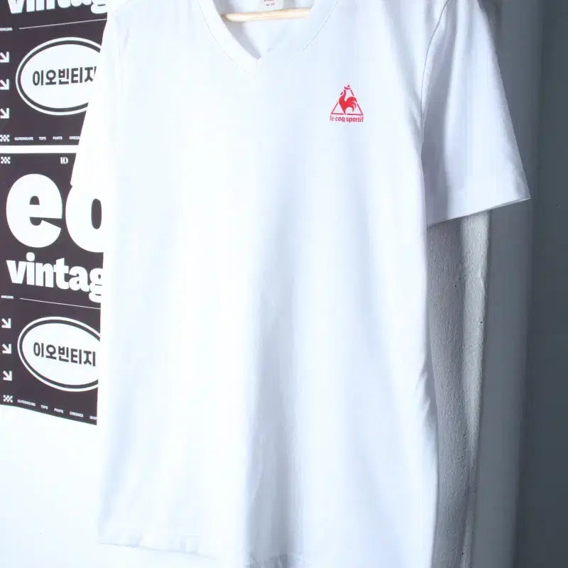 [BUNJANG] Le Coq Sportif Men's V-Neck Short Sleeve T-Shirt White Old School - H34872 / (M) 르꼬끄 반팔 티셔츠 브이넥 화이트 올드스쿨-H34872